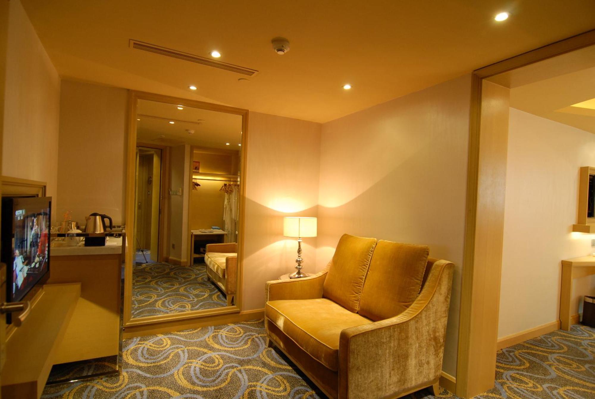 Ocean Hotel Guangzhou - Free Shuttle Bus To Canton Fair, Tao Jin Railway Station Buitenkant foto